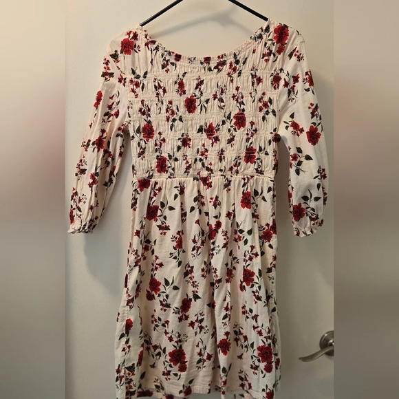 Girls Red Floral Smocked Dresses - Picture 1 of 5